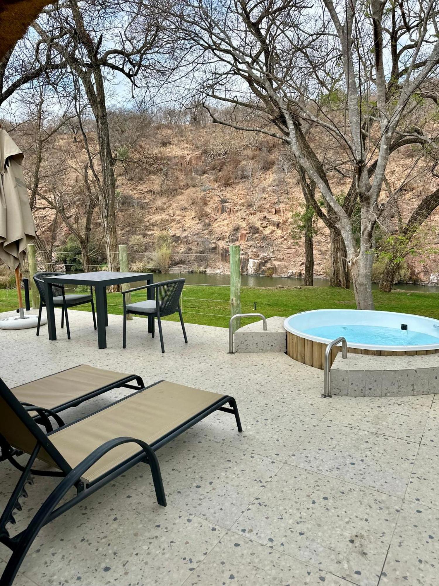 Mologa River Lodge Rust de Winter Luaran gambar