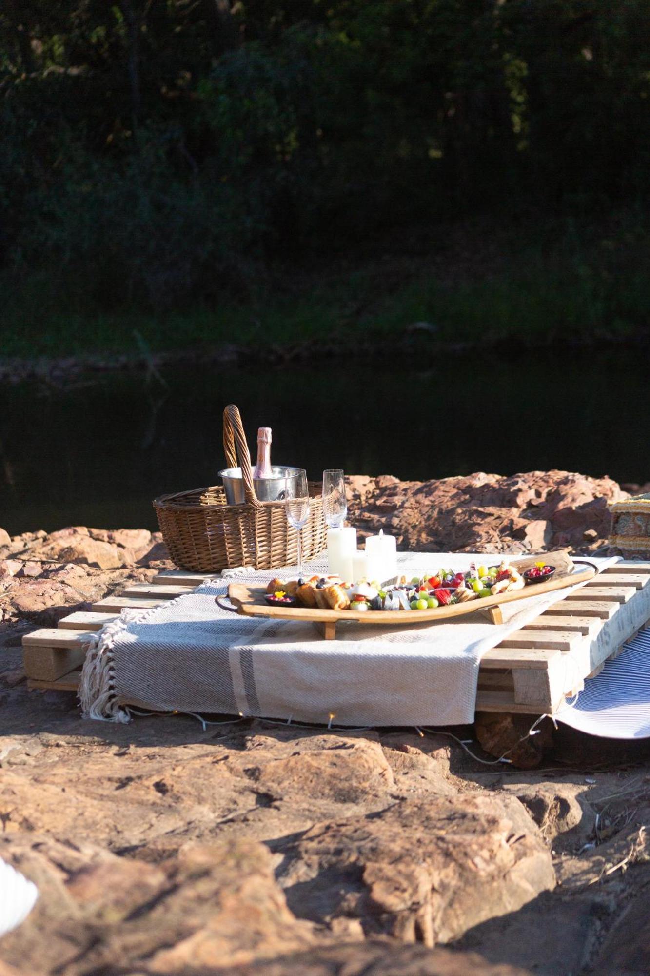 Mologa River Lodge Rust de Winter Luaran gambar